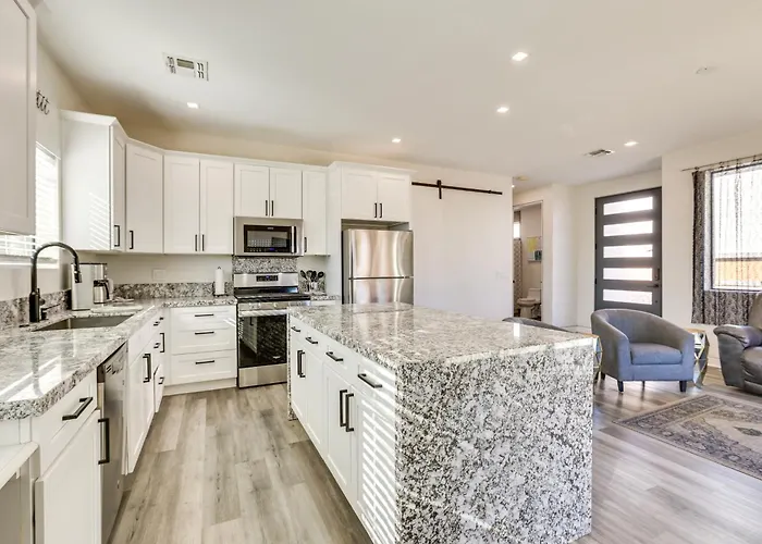 2 Mi To Dtwn Phoenix: Sleek W/ Fenced Yard! Apartamento